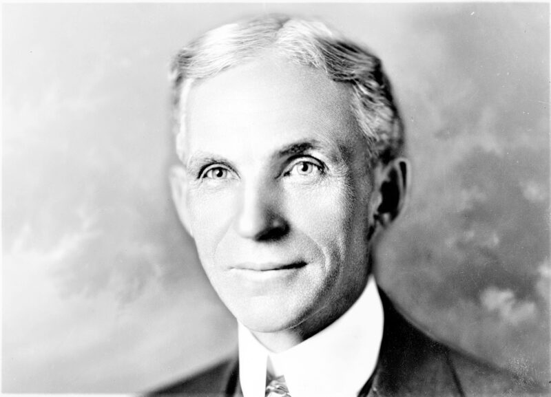 Henry Ford Quién Fue Qué Hizo Biografía Inventos Modelo T Cadena De Montaje 1074